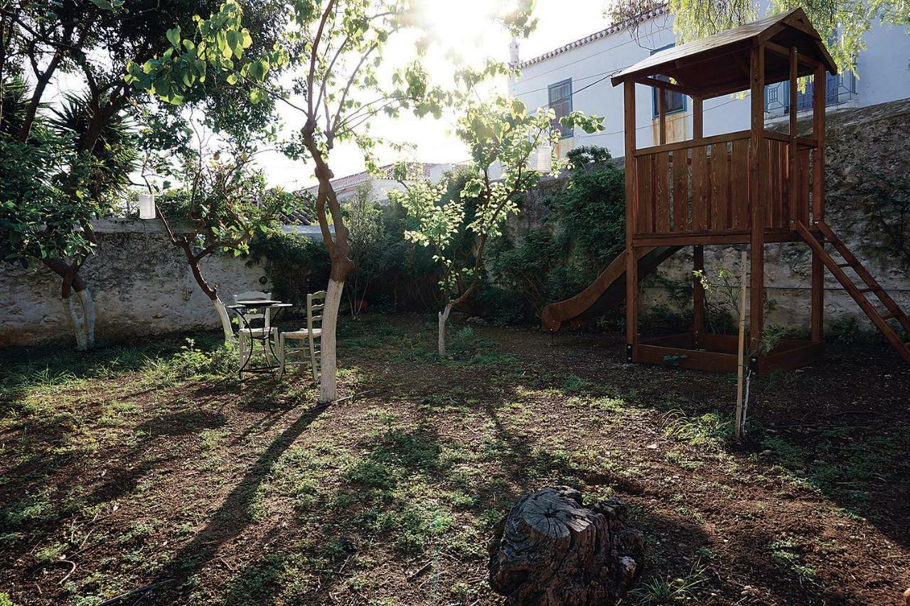 Two Olive Trees Casa de hóspedes Spétses Exterior foto